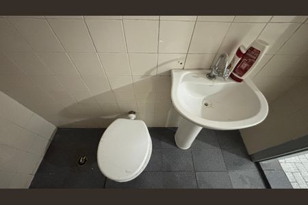 Casa à venda com 178m², 3 quartos e 2 vagasBanheiro de Serviço