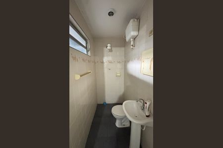 Casa à venda com 178m², 3 quartos e 2 vagasBanheiro de Serviço