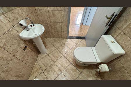 Casa à venda com 178m², 3 quartos e 2 vagasBanheiro