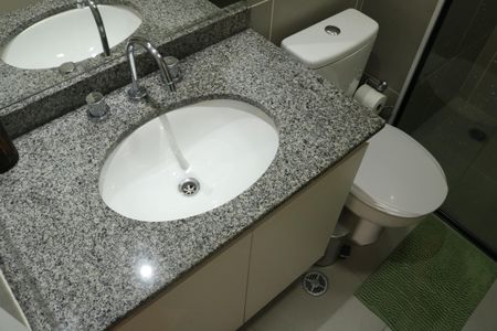 Banheiro de apartamento para alugar com 1 quarto, 22m² em Barra Funda, São Paulo