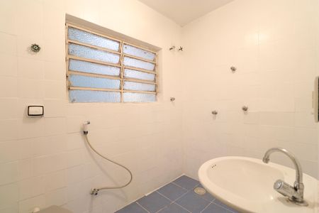 Apartamento para alugar com 188m², 3 quartos e sem vagaBanheiro Social 2