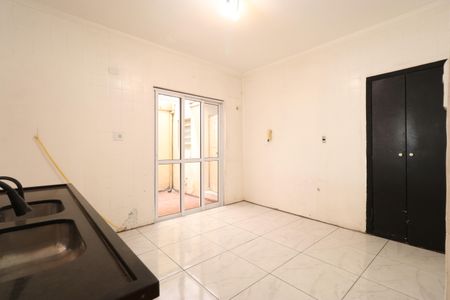 Apartamento para alugar com 188m², 3 quartos e sem vagaCozinha 