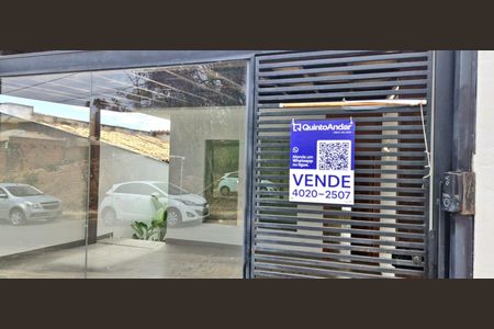 Casa à venda com 180m², 3 quartos e 2 vagas Casa à venda com 180m², 3 quartos e 2 vagasPlaca