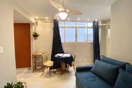 Sala de apartamento para alugar com 1 quarto, 55m² em Copacabana, Rio de Janeiro