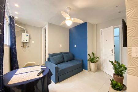 Sala de apartamento para alugar com 1 quarto, 55m² em Copacabana, Rio de Janeiro