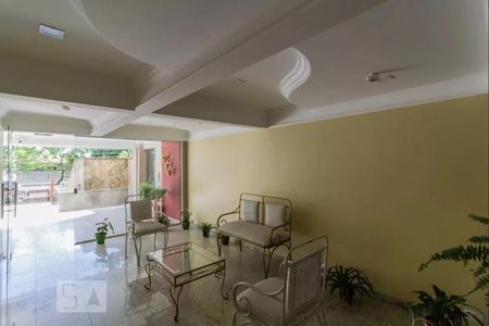 Apartamento para alugar com 68m², 2 quartos e 1 vagaHall social