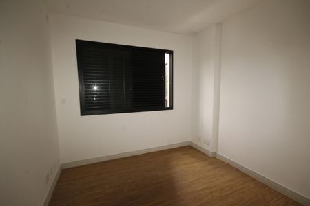 Apartamento à venda com 178m², 4 quartos e 3 vagasQuarto 4