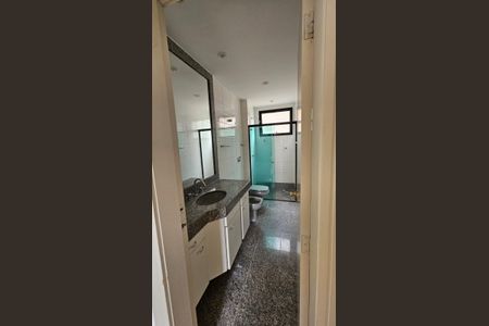 Apartamento à venda com 178m², 4 quartos e 3 vagasBanheiro Social