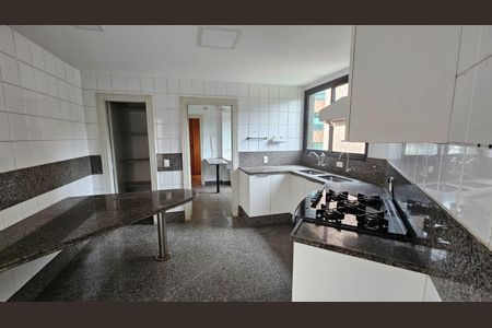 Apartamento à venda com 178m², 4 quartos e 3 vagasCozinha