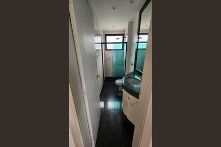 Apartamento à venda com 178m², 4 quartos e 3 vagasBanheiro Suíte 2