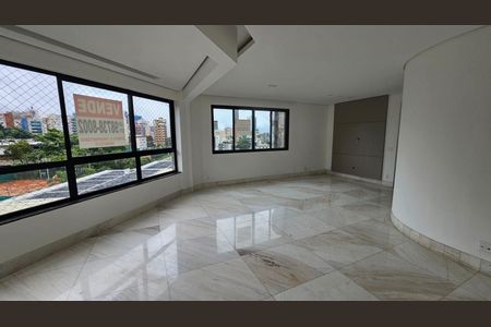 Apartamento à venda com 178m², 4 quartos e 3 vagasSala