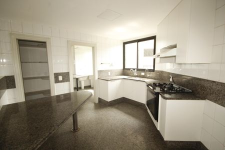 Apartamento à venda com 178m², 4 quartos e 3 vagasCozinha