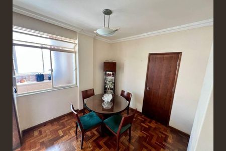 Apartamento à venda com 3 quartos, 110m² em Prado, Belo Horizonte