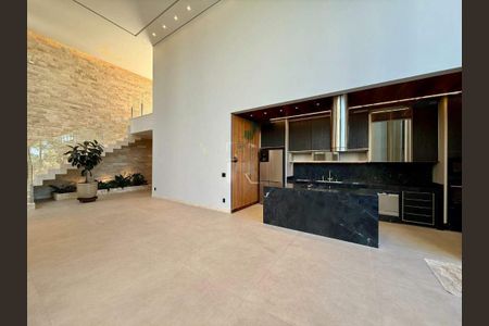 Casa à venda com 555m², 4 quartos e 3 vagas