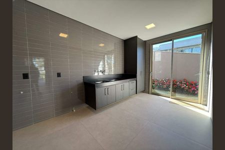 Casa à venda com 555m², 4 quartos e 3 vagas