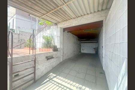 Casa à venda com 300m², 5 quartos e 1 vaga