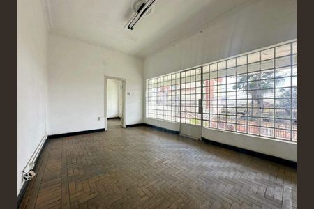 Casa à venda com 300m², 5 quartos e 1 vaga