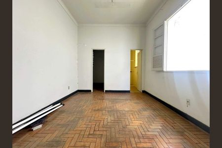 Casa à venda com 300m², 5 quartos e 1 vaga