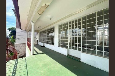 Casa à venda com 300m², 5 quartos e 1 vaga