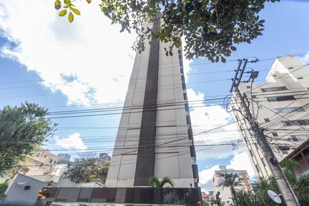 Apartamento à venda com 89m², 3 quartos e 1 vaga Apartamento à venda com 89m², 3 quartos e 1 vagaFachada