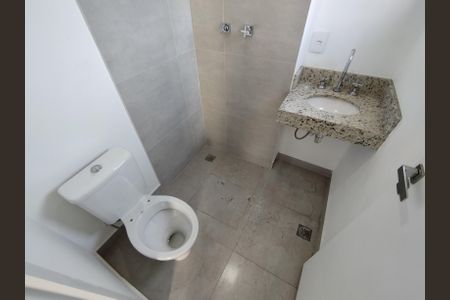 Casa para alugar com 100m², 2 quartos e 1 vaga Casa para alugar com 100m², 2 quartos e 1 vagaBanheiro da Suíte