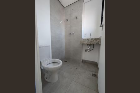 Casa para alugar com 100m², 2 quartos e 1 vaga Casa para alugar com 100m², 2 quartos e 1 vagaBanheiro da Suíte