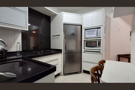 Apartamento para alugar com 85m², 2 quartos e 2 vagas Apartamento para alugar com 85m², 2 quartos e 2 vagasCozinha