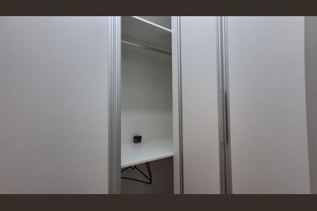 Apartamento para alugar com 85m², 2 quartos e 2 vagas Apartamento para alugar com 85m², 2 quartos e 2 vagasCloset da suíte