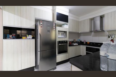 Casa à venda com 93m², 3 quartos e 2 vagas Casa à venda com 93m², 3 quartos e 2 vagasCozinha