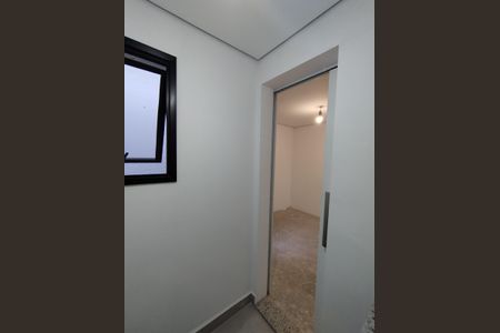 Casa para alugar com 100m², 2 quartos e 1 vaga Casa para alugar com 100m², 2 quartos e 1 vagaBanheiro da Suíte 1