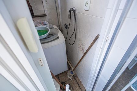 Apartamento à venda com 77m², 3 quartos e 1 vaga Apartamento à venda com 77m², 3 quartos e 1 vagaBanheiro de Serviço