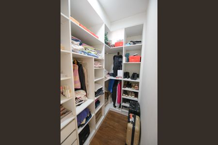 Casa para alugar com 180m², 3 quartos e 1 vagaCloset da suíte