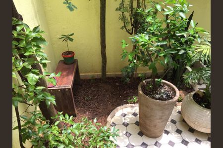 Casa à venda com 132m², 2 quartos e 1 vagaÁrea externa