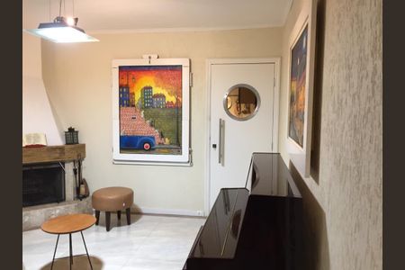 Casa à venda com 132m², 2 quartos e 1 vagaSala