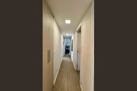 Apartamento à venda com 151m², 3 quartos e 3 vagasCorredor