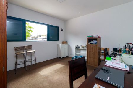 Casa à venda com 175m², 3 quartos e 2 vagasSuíte