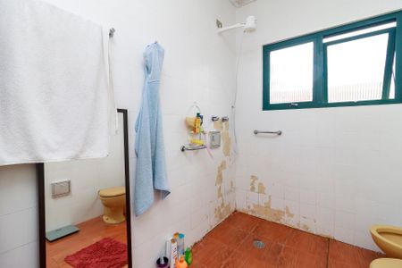 Casa à venda com 175m², 3 quartos e 2 vagasSuíte - Banheiro