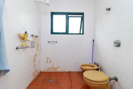 Casa à venda com 175m², 3 quartos e 2 vagasSuíte - Banheiro