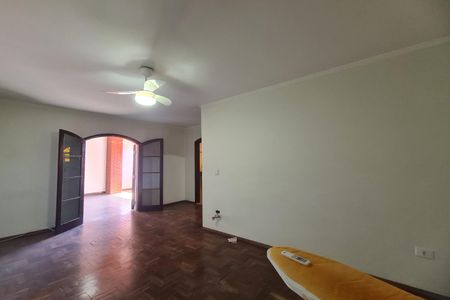 Casa para alugar com 400m², 3 quartos e 10 vagas Casa para alugar com 400m², 3 quartos e 10 vagasSuíte