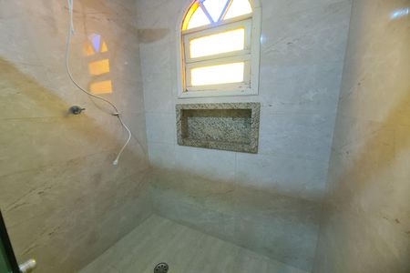 Casa para alugar com 400m², 3 quartos e 10 vagas Casa para alugar com 400m², 3 quartos e 10 vagasBanheiro Social