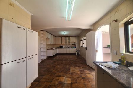 Casa para alugar com 400m², 3 quartos e 10 vagas Casa para alugar com 400m², 3 quartos e 10 vagasCozinha