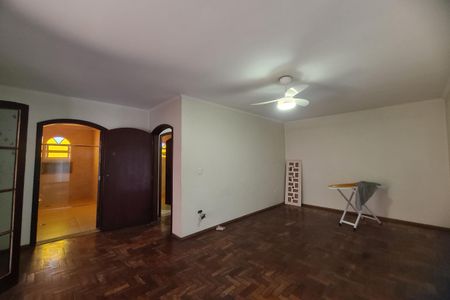 Casa para alugar com 400m², 3 quartos e 10 vagas Casa para alugar com 400m², 3 quartos e 10 vagasSuíte