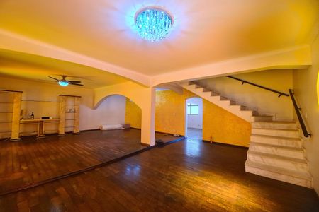 Sala de casa para alugar com 3 quartos, 400m² em São Lucas, São Paulo