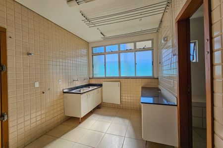 Apartamento à venda com 360m², 4 quartos e 4 vagas Apartamento à venda com 360m², 4 quartos e 4 vagasÁrea de Serviço