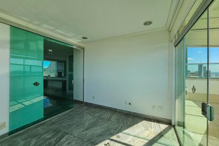 Apartamento à venda com 360m², 4 quartos e 4 vagas Apartamento à venda com 360m², 4 quartos e 4 vagasSala 2