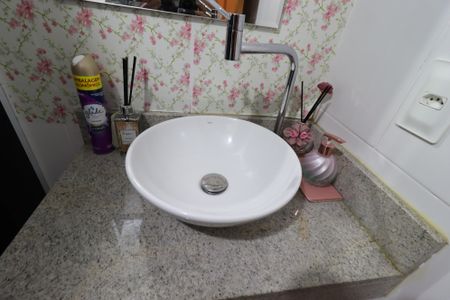 Apartamento à venda com 51m², 2 quartos e 2 vagasBanheiro da Suíte 2