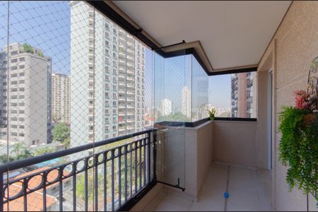 Apartamento à venda com 211m², 3 quartos e 4 vagasVaranda