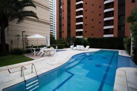 Apartamento à venda com 211m², 3 quartos e 4 vagasÁrea comum - Piscina