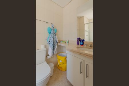 Apartamento à venda com 211m², 3 quartos e 4 vagasBanheiro da Suíte 1