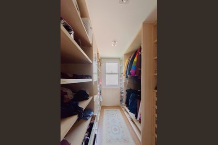 Apartamento à venda com 211m², 3 quartos e 4 vagasCloset da suíte 3